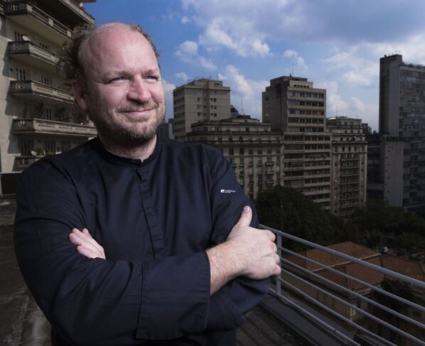 Chef francês Benoit Mathurin, à frente do restaurante Esther Rooftop, do wine bar Iaiá Cave à Manger e da steakhouse Urus